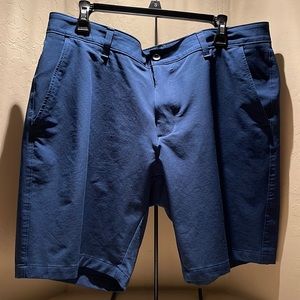 Under Armour golf short wash and wear ,